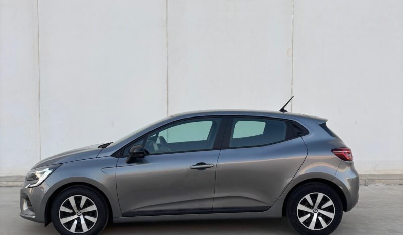 
								RENAULT CLIO EQUILIBRE 2023 full									
