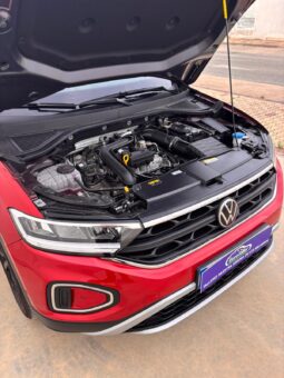 
										VW TROC 1.0 TSI DARK 110CV 2023 full									