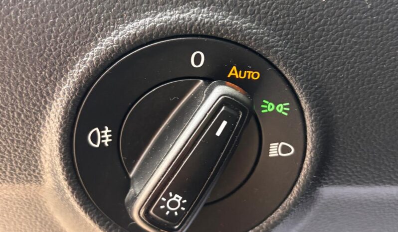 
								VW TROC 1.0 TSI DARK 110CV 2023 full									