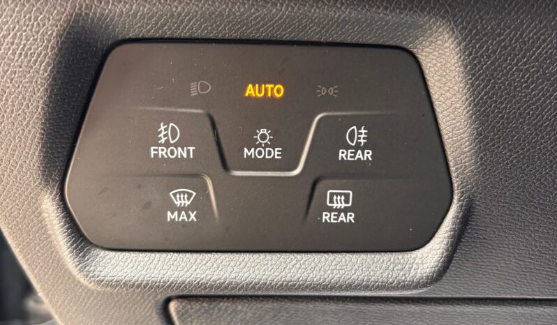 
								CUPRA LEON 1.5 eTSI 150C DSG 2023 full									